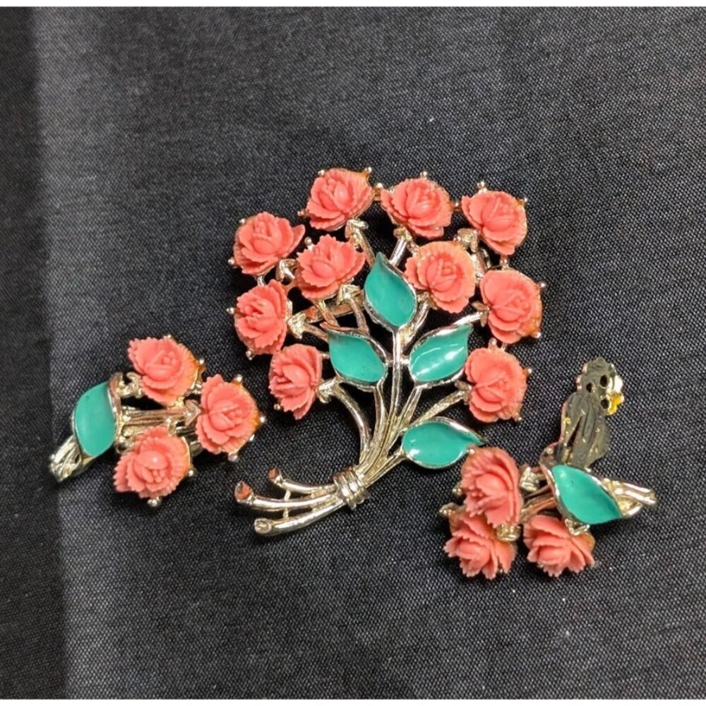 Vintage JJ Jonette Coral Pink Resin Rose Green Enamel Brooch & Earrings Set